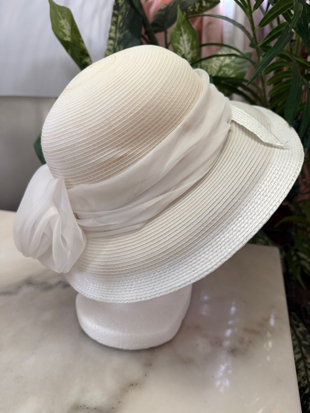 Women's Vintage Floral Accent Sun Hat